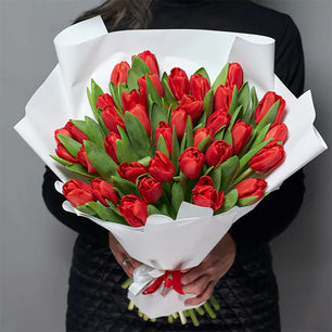Red Tulip Bouquet