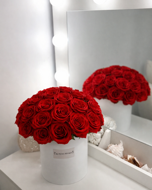 Red Velvet Roses Box